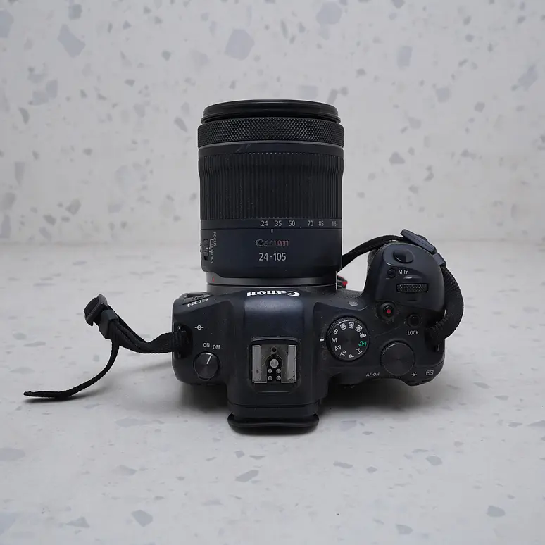 Canon EOS R6 + 24-105mm f/4-7.1 - USADO 7
