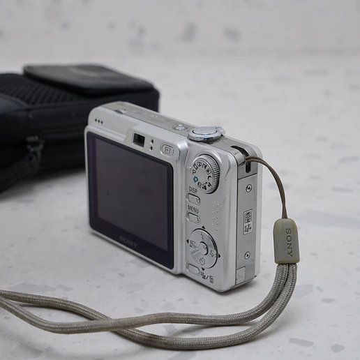 Sony Cyber-shot DSC-W55 (CON DETALLE) - USADO 4