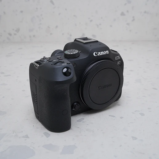 Canon EOS R7 - USADO 4