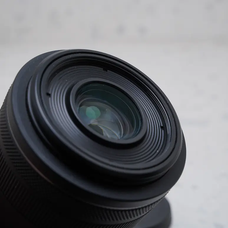 Canon RF 35mm f1.8 Macro IS STM - USADO 4
