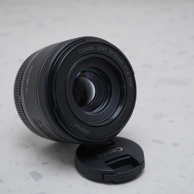 Canon RF 50mm f/1.8 STM - USADO 4