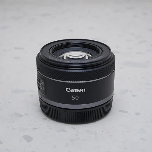 Canon RF 50mm f/1.8 STM - USADO 2