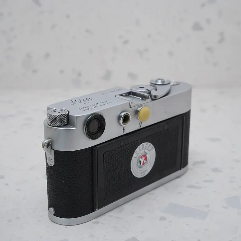 Leica M3 + Canon 50mm f/1.8 LTM - USADO 2