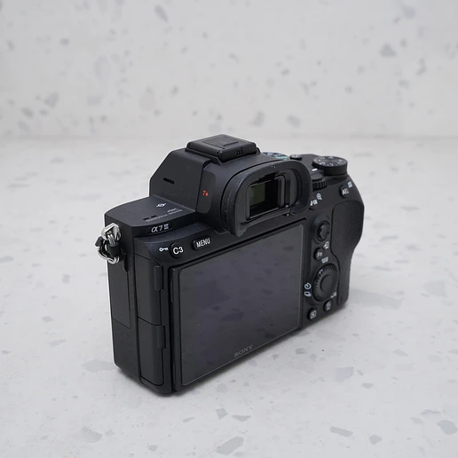Sony A7III (Body) - USADO 3