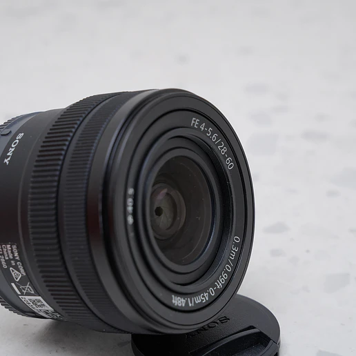 Sony FE 28-60mm f/4-5.6 - USADO 4