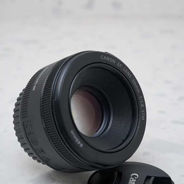 Canon 50mm f/1.8 STM - USADO 4