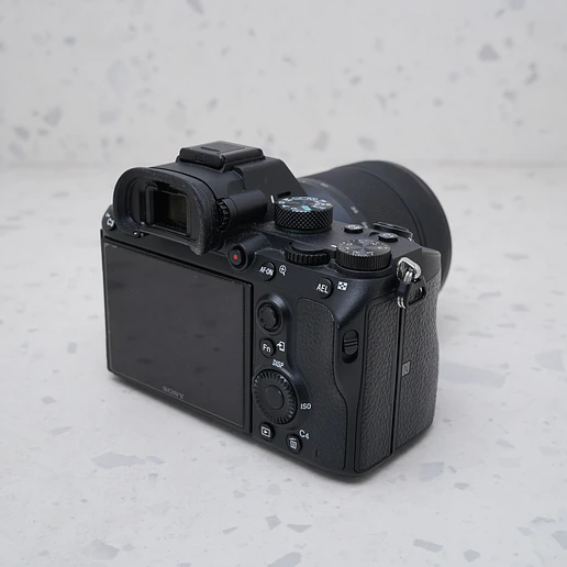 Sony a7III + 28-70 KIT - USADO 5