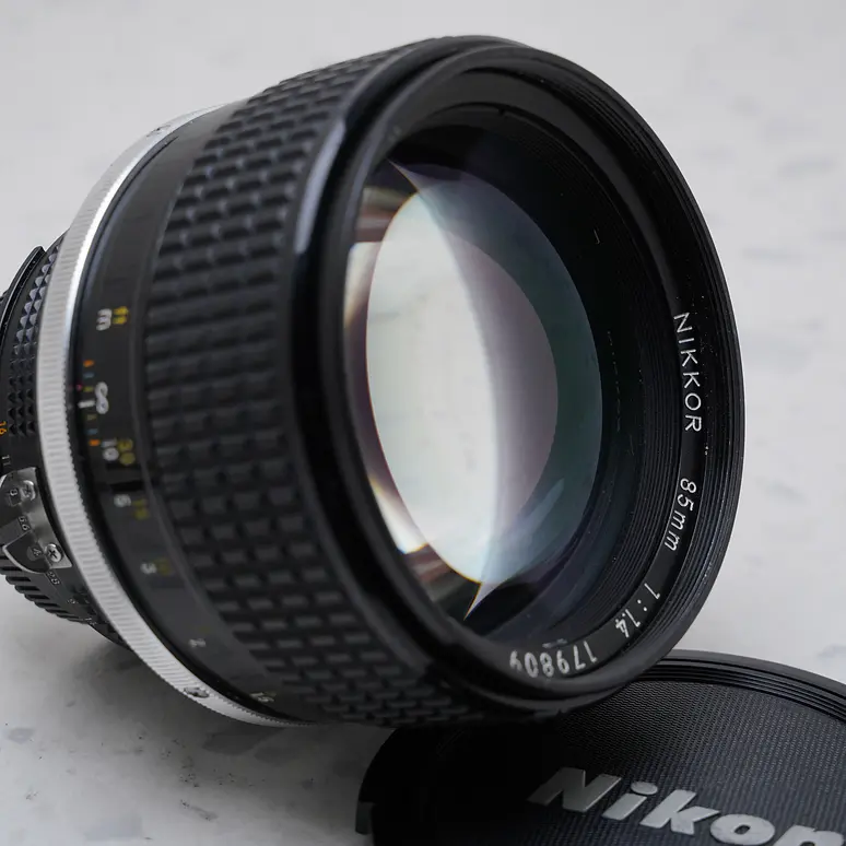 Nikon AI-S NIKKOR 85mm f/1.4 - USADO 3