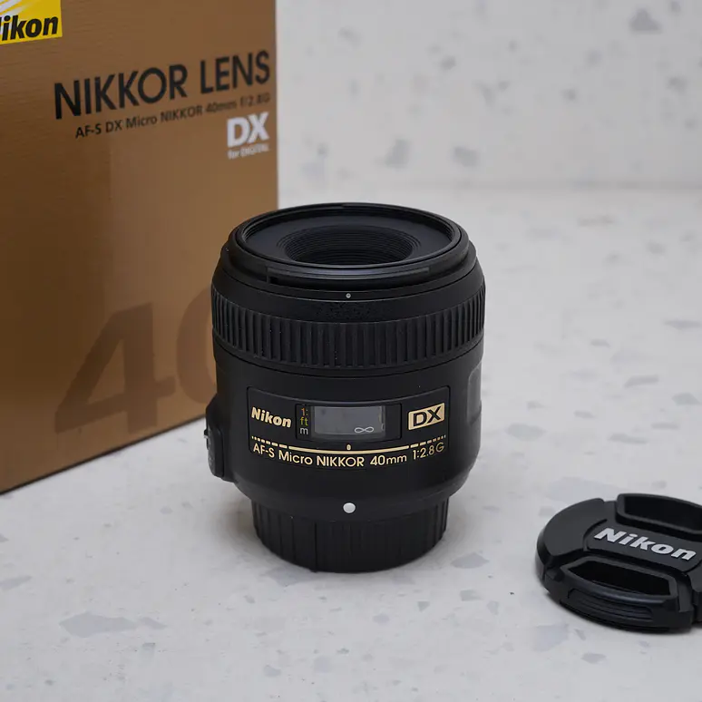 Nikon AF-S DX Micro NIKKOR 40mm f/2.8G - USADO 2
