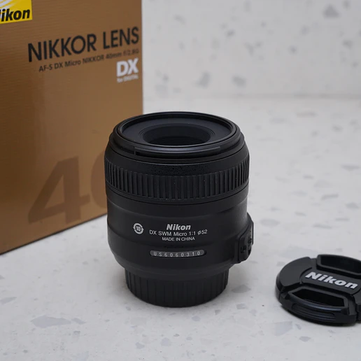 Nikon AF-S DX Micro NIKKOR 40mm f/2.8G - USADO 3