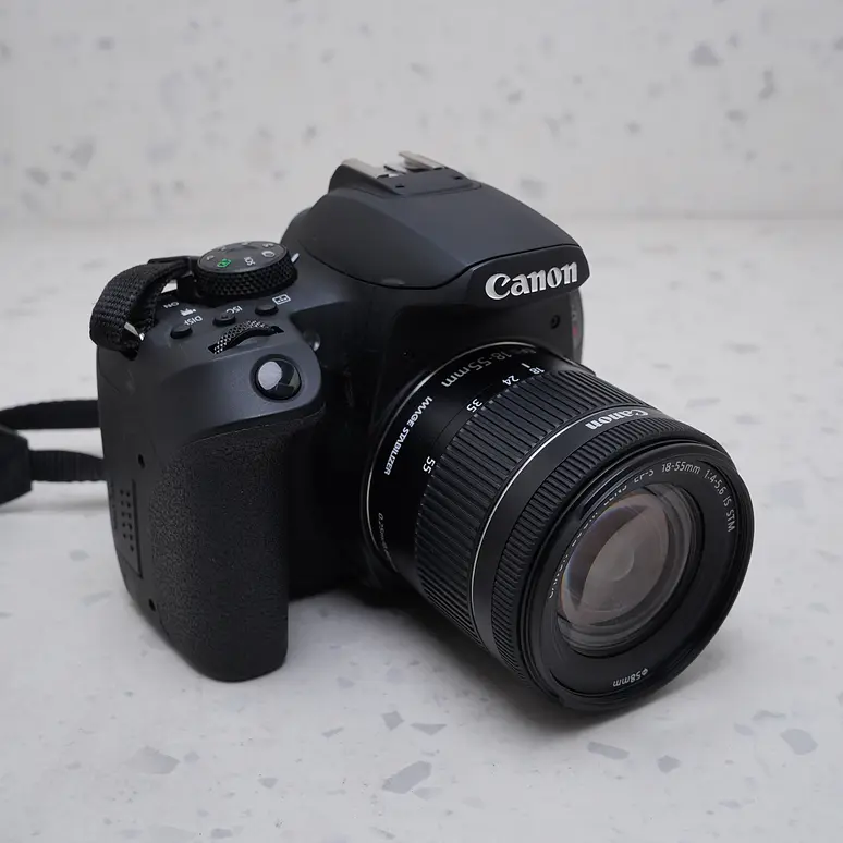 Canon T8i + 18-55mm - USADO 4
