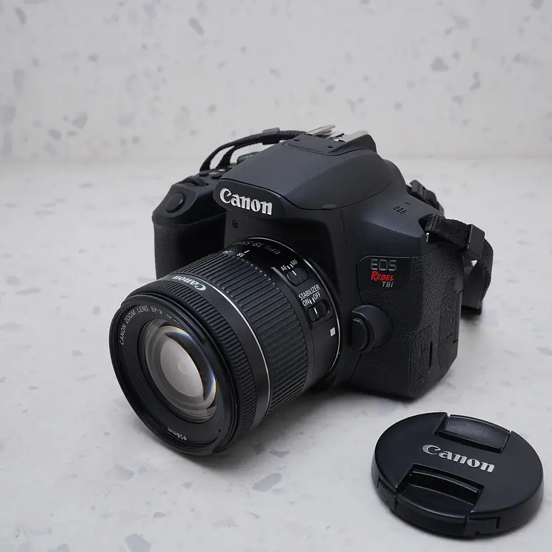 Canon T8i + 18-55mm - USADO 2