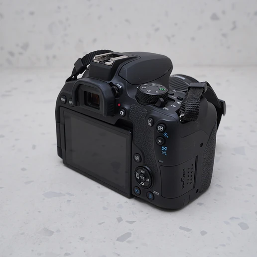 Canon T8i + 18-55mm - USADO 5