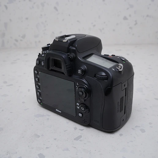 Nikon D610 (Body) - USADO 3