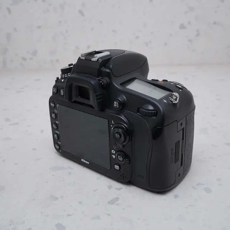 Nikon D610 (Body) - USADO 3