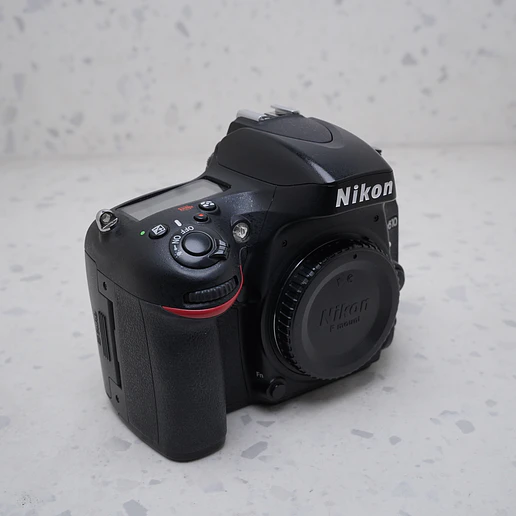Nikon D610 (Body) - USADO 4