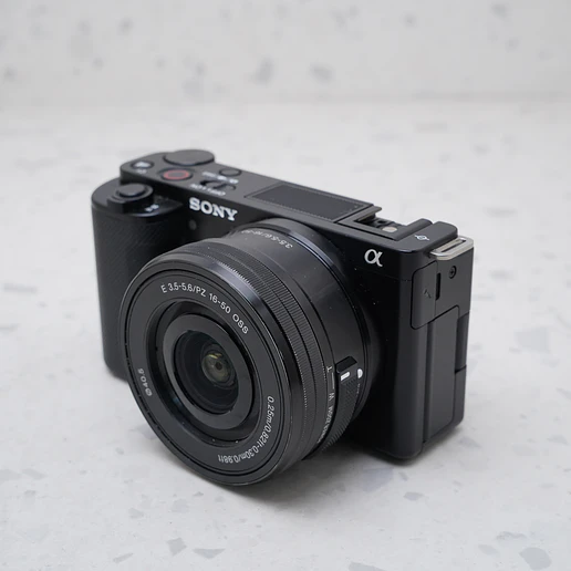 Sony ZV-E10 + 16-50mm - USADO 4