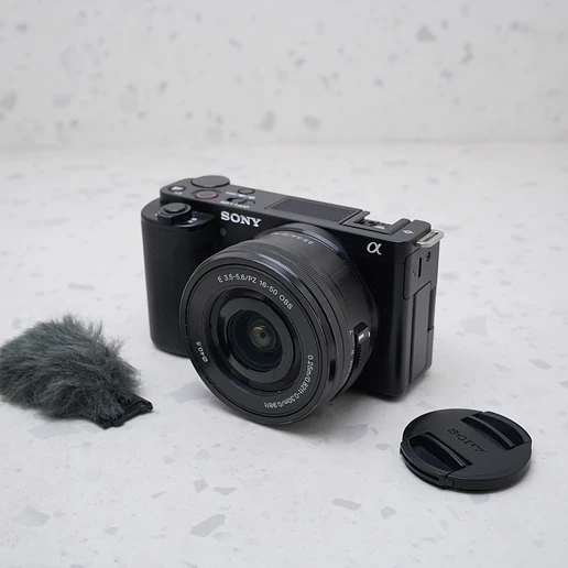 Sony ZV-E10 + 16-50mm - USADO 2