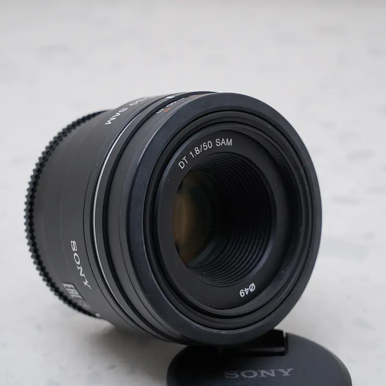 Sony DT 50mm f/1.8 SAM - USADO 2