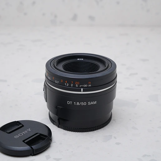 Sony DT 50mm f/1.8 SAM - USADO 4