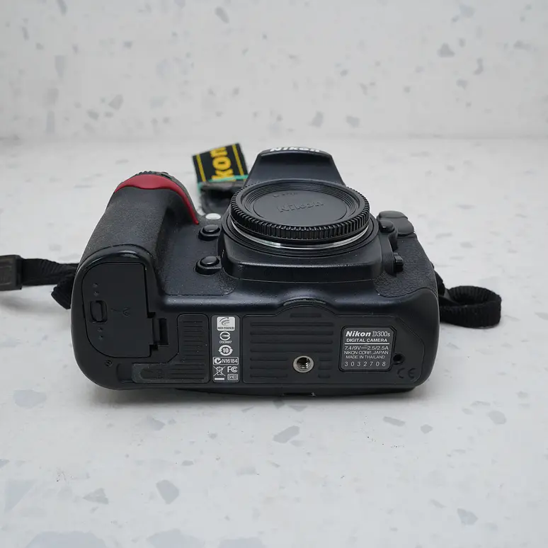 Nikon D300S (Body) - USADO 7