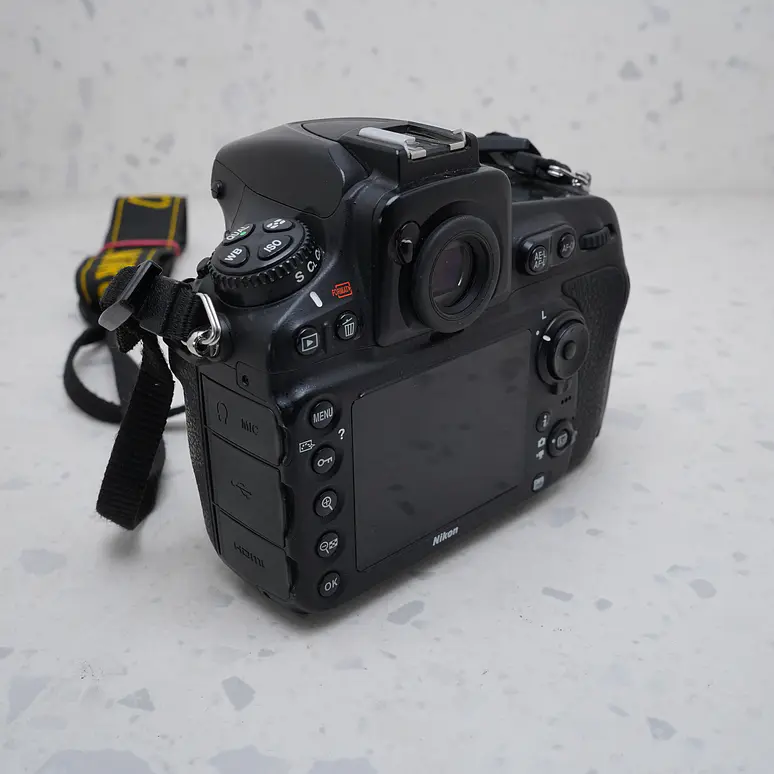 Nikon D810 (Body) - USADO 4