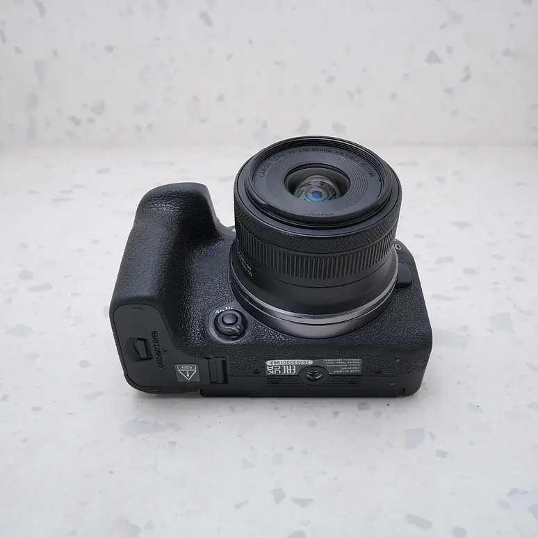 Canon EOS R10 + 18-45mm - USADO 7