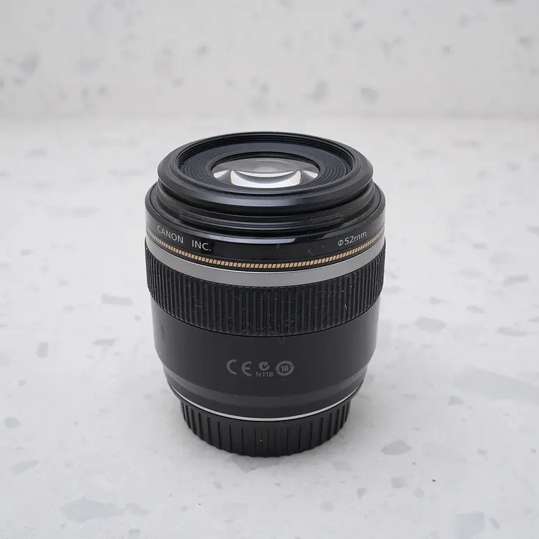 Canon EF-S 60mm f/2.8 Macro USM - USADO 3