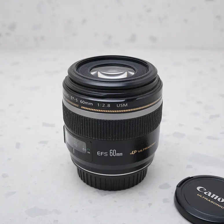 Canon EF-S 60mm f/2.8 Macro USM - USADO 4