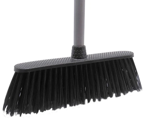 Escoba SiClean de Cerdas Duras con Palo de Madera Forrado
