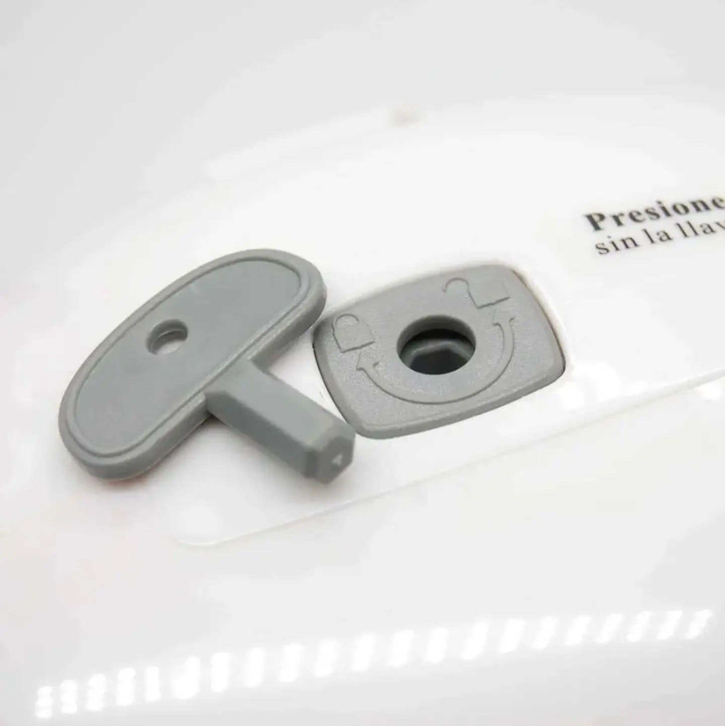 Dispensador Plástico de Papel Higiénico Jumbo 2