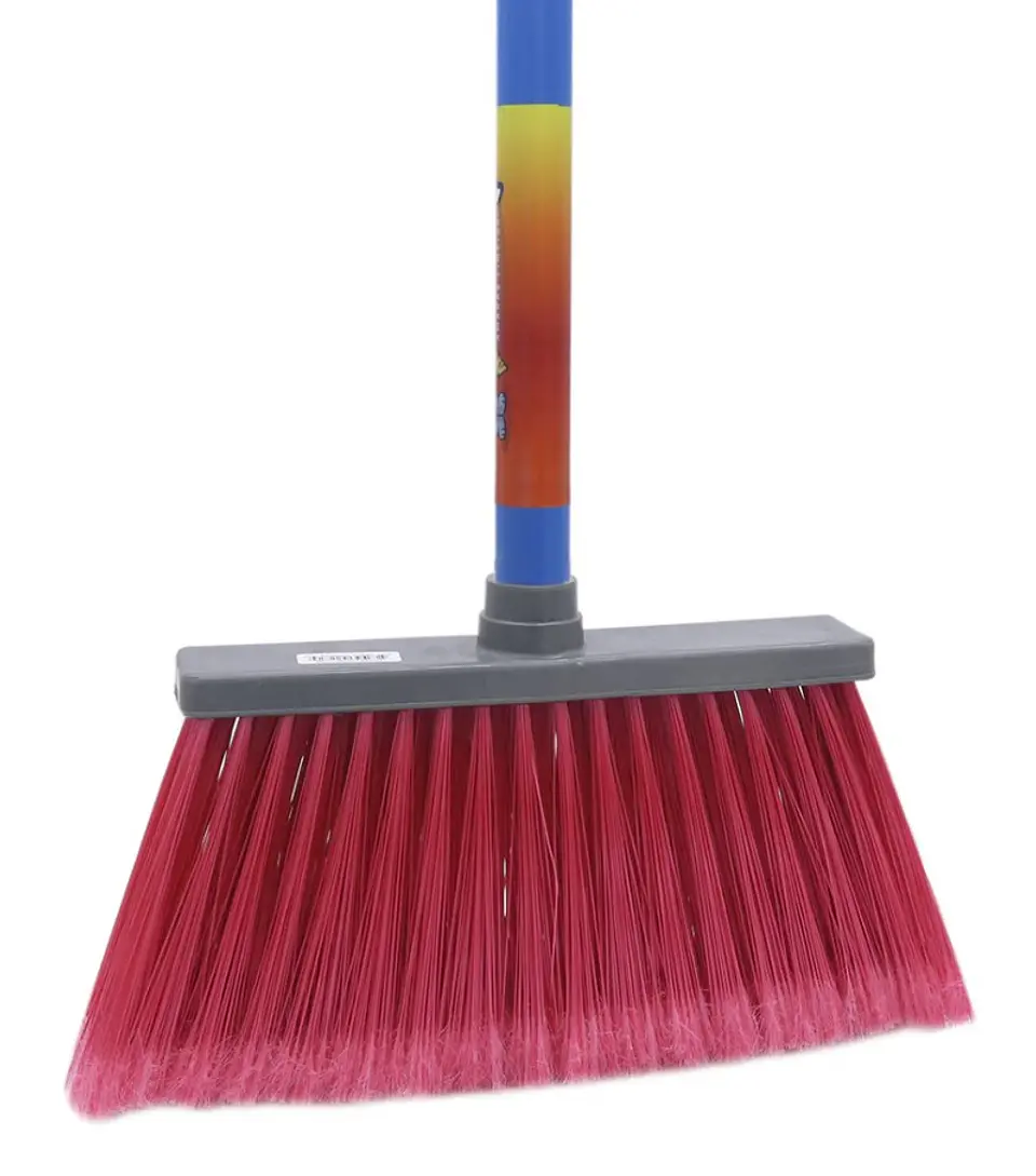 Escoba Kika Super Mia Con Mango De Madera Pintado  3