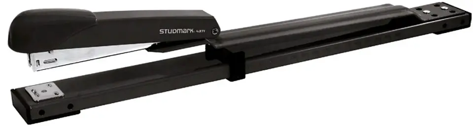 Engrapadora de largo alcance Studmark 1