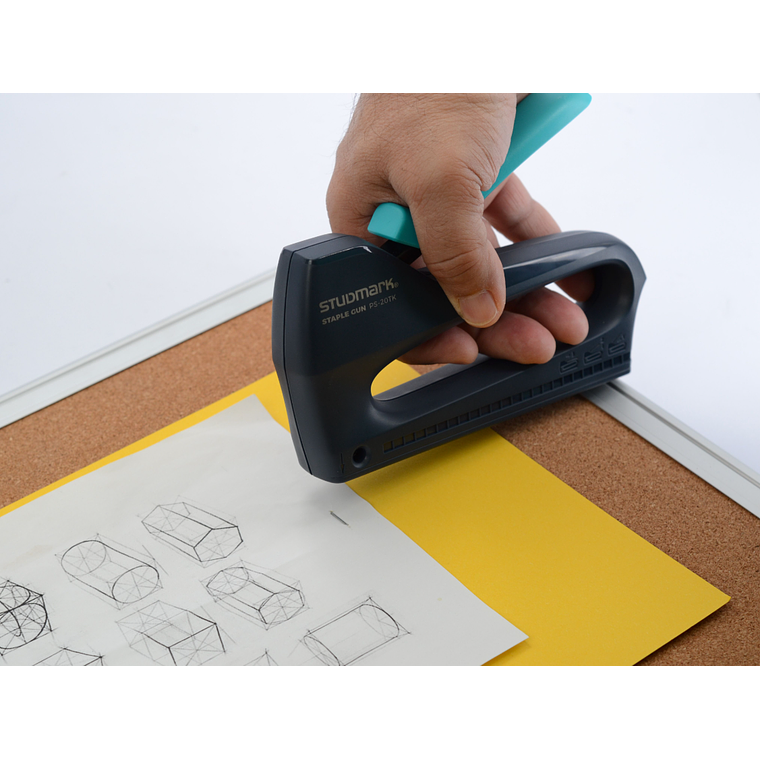 Engrapadora tipo Pistola Studmark 3