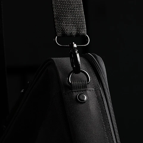 Maletín Klip Xtreme Classic Lite KNC-040 para Laptop 15.4" Negro