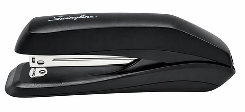 Set Engrapadora Swingline P3224 con Grapas