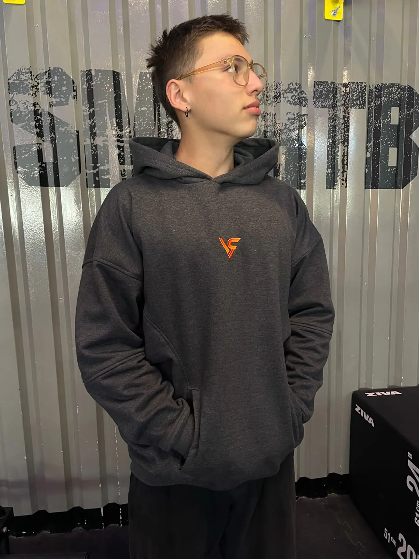 BLACK/DARK GRAY HOODIE OVERSIZE - VARGRAV LIFTHING CLUB 6