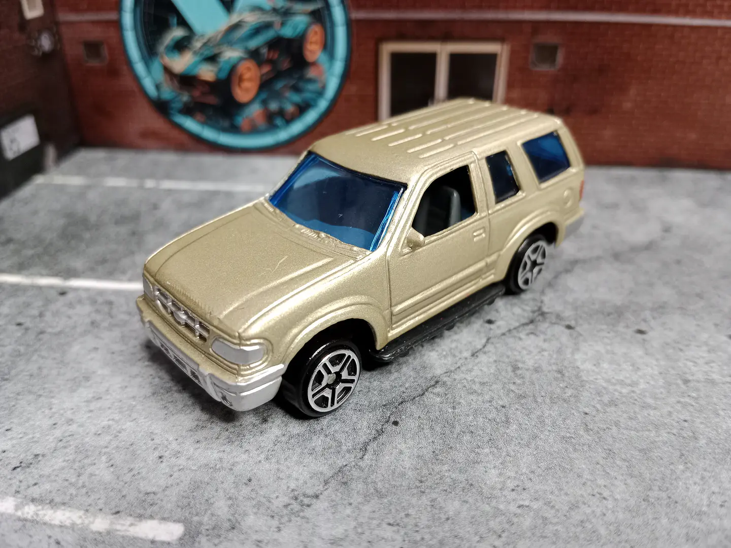 Ford Explorer Nº6061 Motor Max 1/64 1