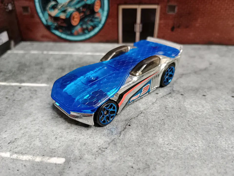 Solar Reflex Mystery Models: Circuit Champions Hot Wheels Mattel 2011 1