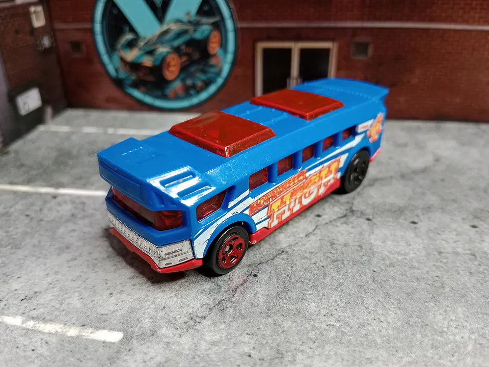 Autobús Hot Wheels High HW City Works Hot Wheels Mattel 2017 1