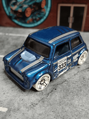 Morris Mini Cooper HW Snow Stormers Hot Wheels Mattel 2017