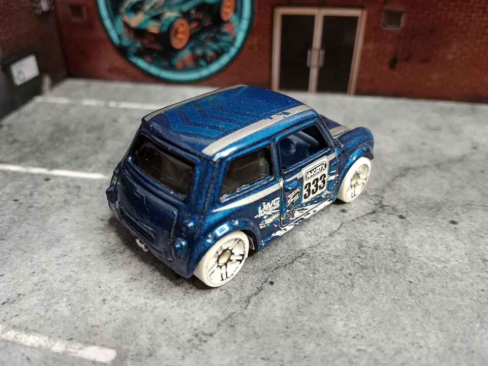 Morris Mini Cooper HW Snow Stormers Hot Wheels Mattel 2017 2