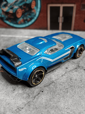 Fast Fish HW Video Game Heroes Hot Wheels Mattel 2011