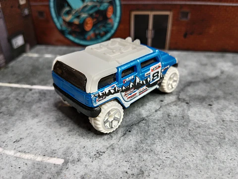 Rockster Thrill Racers - Ice Hot Wheels Mattel 2011