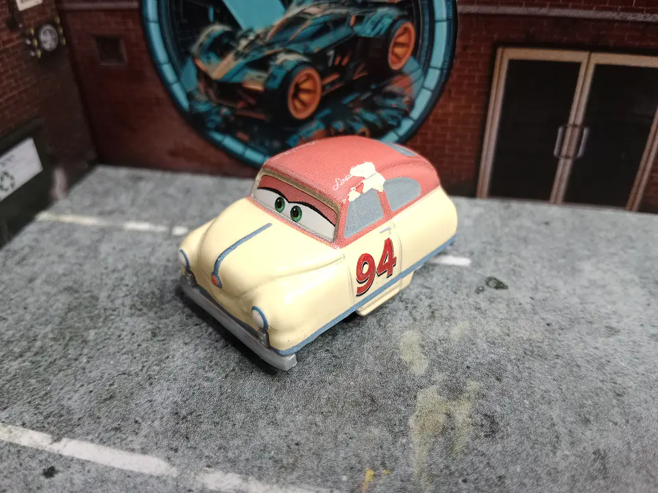 Louise Nash Cars Mini Racers Disney Pixar Mattel 2017 1