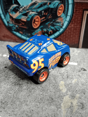 Fabuloso Rayo McQueen Cars Mini Racers Disney Pixar Mattel 2016