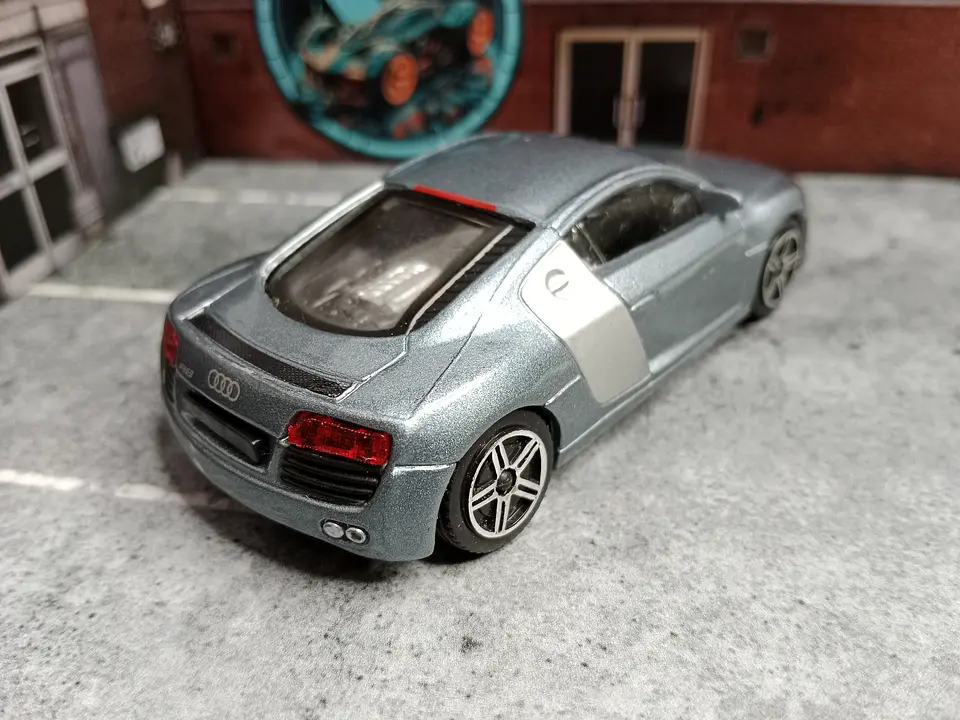 Audi R8 Bburago 1/43 2