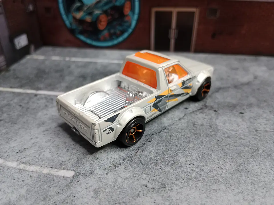 Volkswagen Caddy HW Hot Trucks Hot Wheels Mattel 2018 2