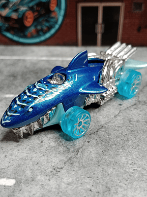 Sharkcruiser HW City: Street Beasts Hot Wheels Mattel 2015