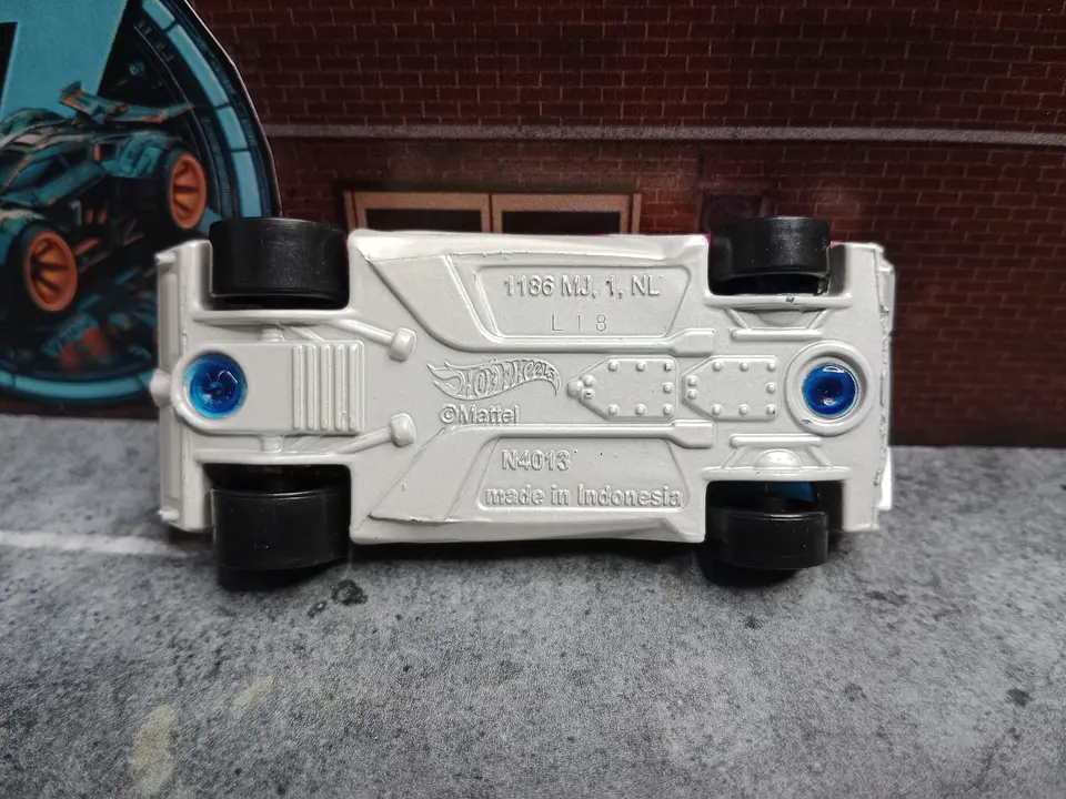 Bye Focal II HW 50th Track Stars Hot Wheels Mattel 2018 3